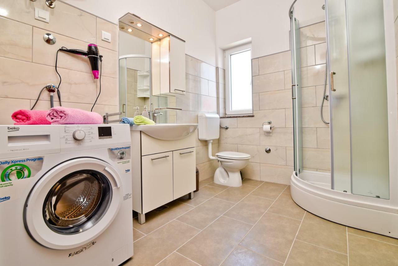 Apartments Mica Vrsi Ngoại thất bức ảnh