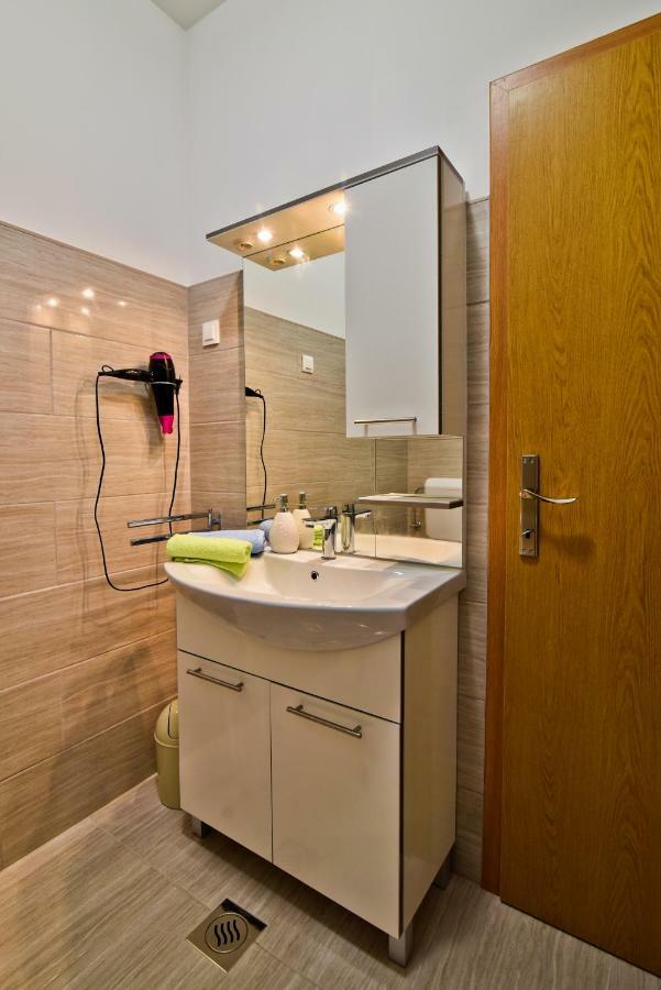 Apartments Mica Vrsi Ngoại thất bức ảnh
