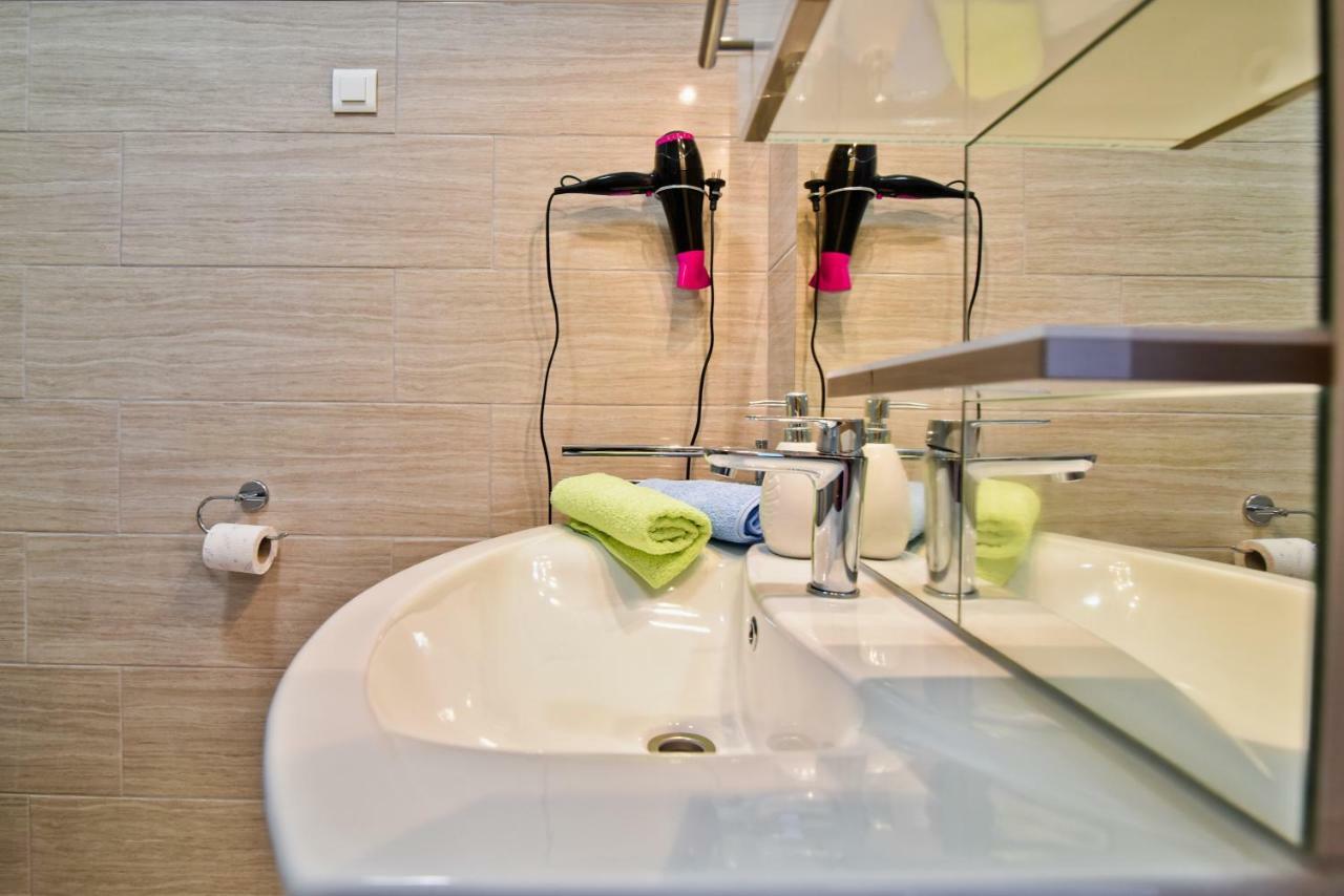 Apartments Mica Vrsi Ngoại thất bức ảnh