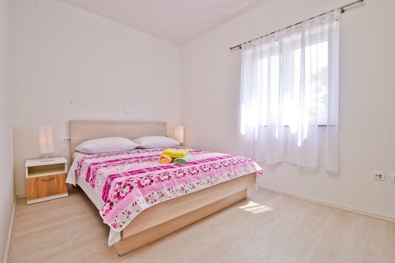 Apartments Mica Vrsi Ngoại thất bức ảnh