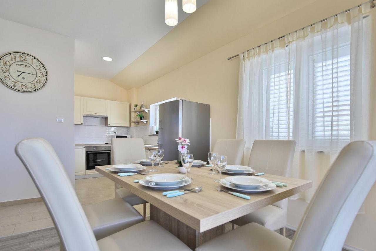 Apartments Mica Vrsi Ngoại thất bức ảnh