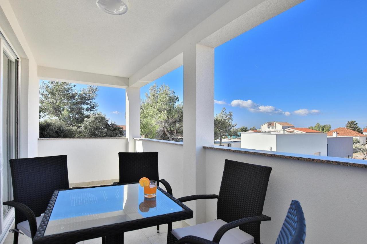 Apartments Mica Vrsi Ngoại thất bức ảnh
