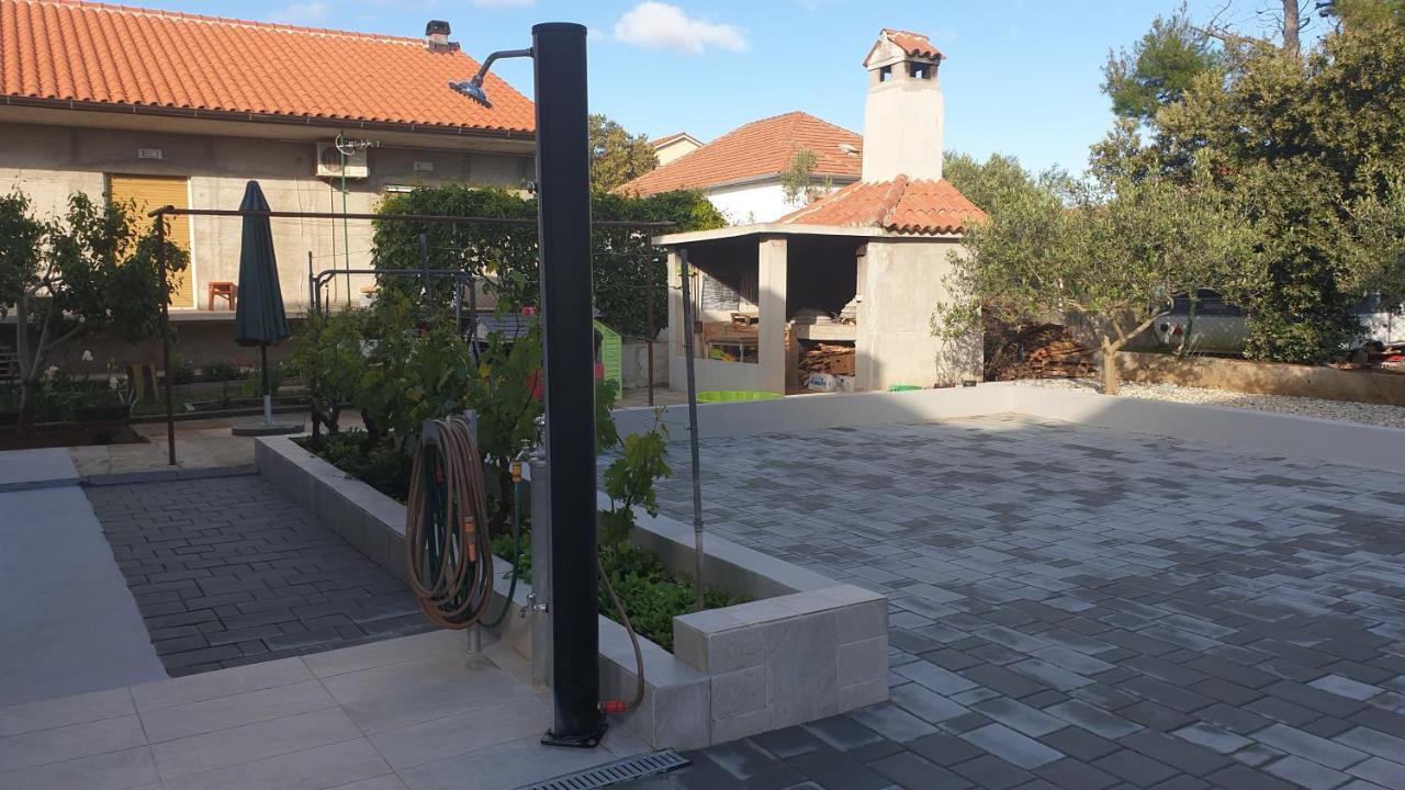 Apartments Mica Vrsi Ngoại thất bức ảnh