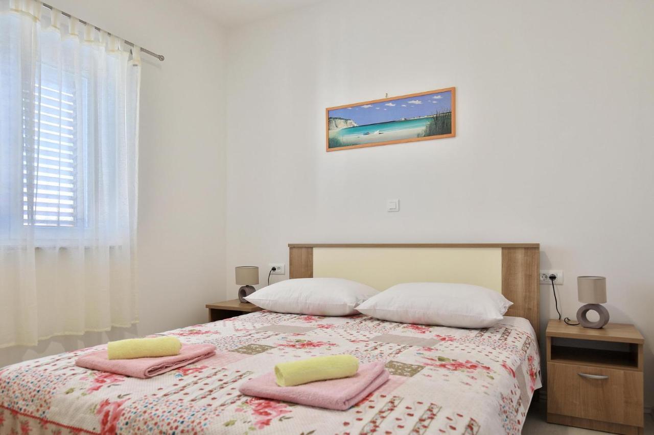Apartments Mica Vrsi Ngoại thất bức ảnh